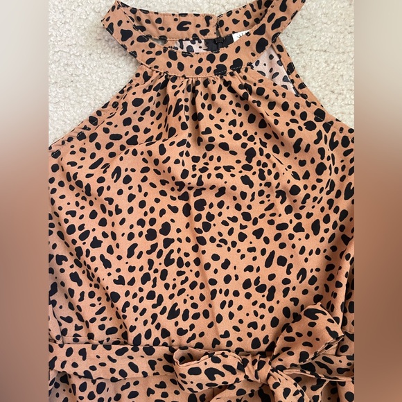 SHEIN Brown and Black Leopard Print Kids Romper - Picture 3 of 6